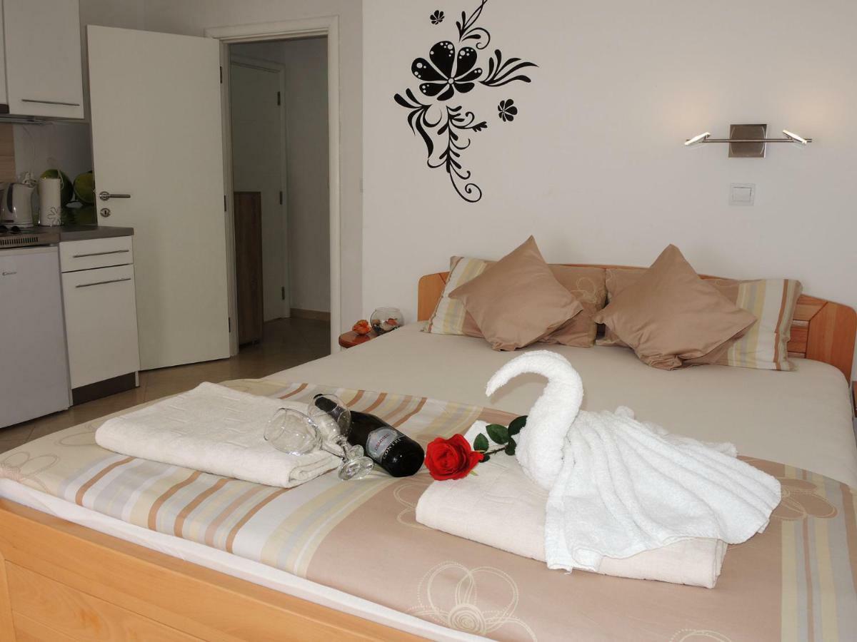 Iva Apartmani Tribalj Exteriér fotografie