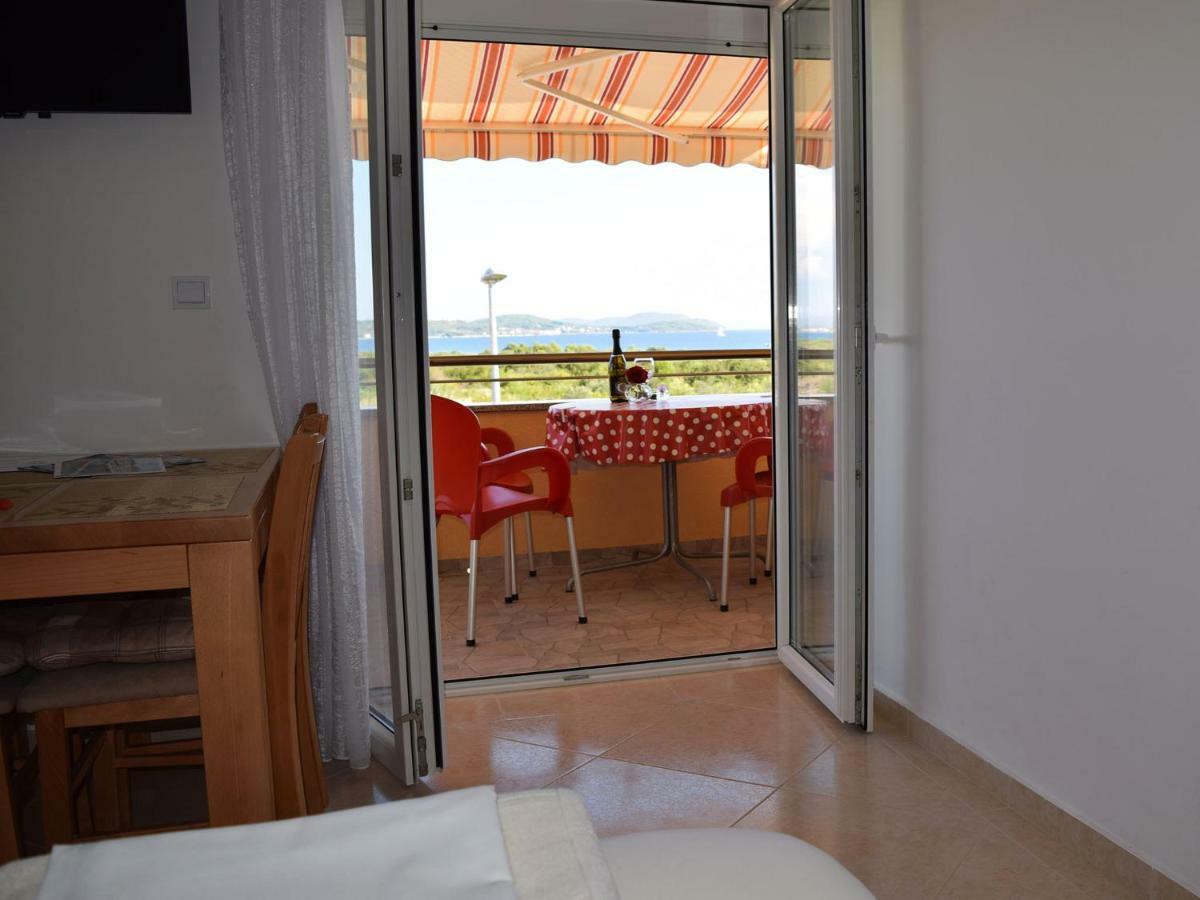 Iva Apartmani Tribalj Exteriér fotografie