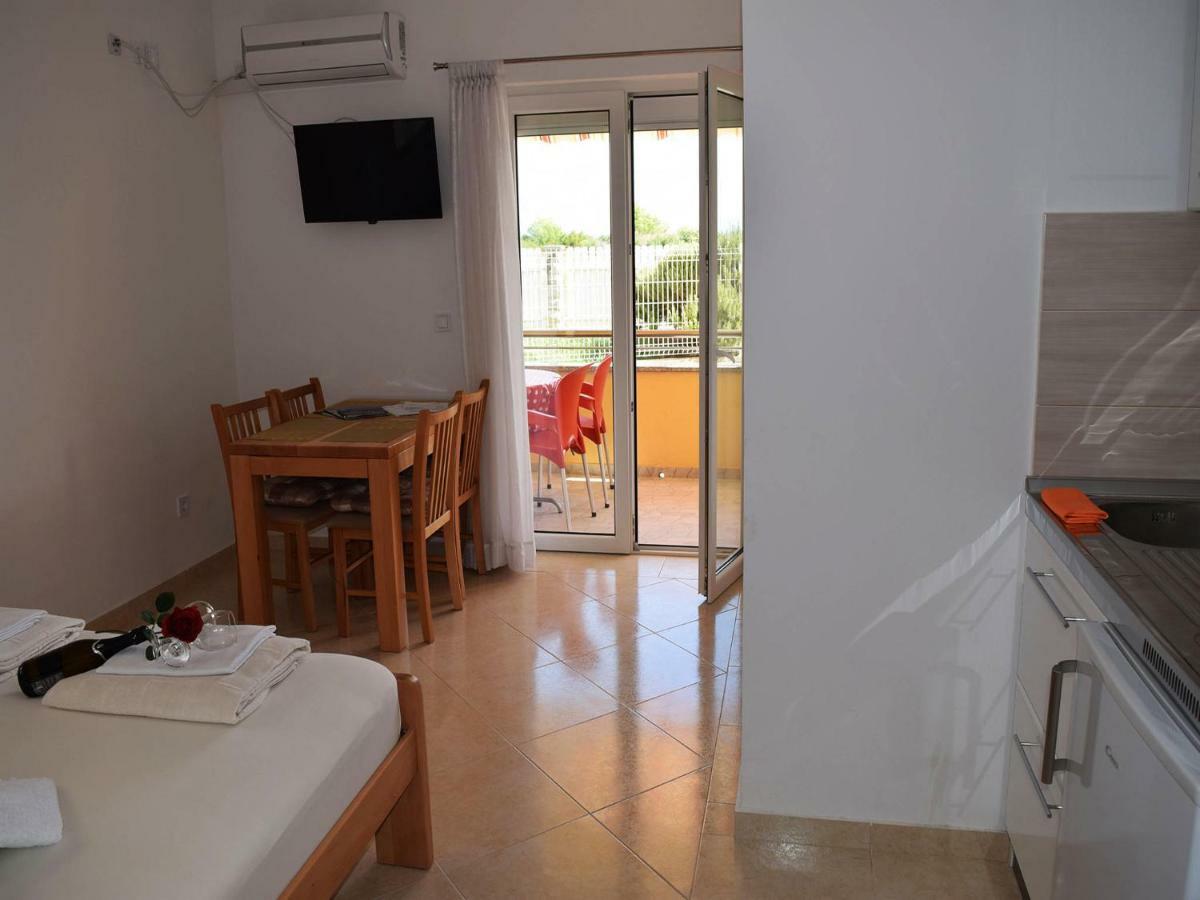 Iva Apartmani Tribalj Exteriér fotografie