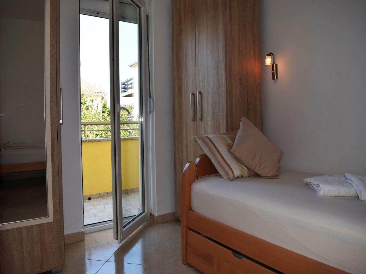 Iva Apartmani Tribalj Exteriér fotografie