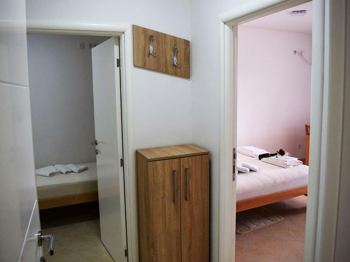 Iva Apartmani Tribalj Exteriér fotografie