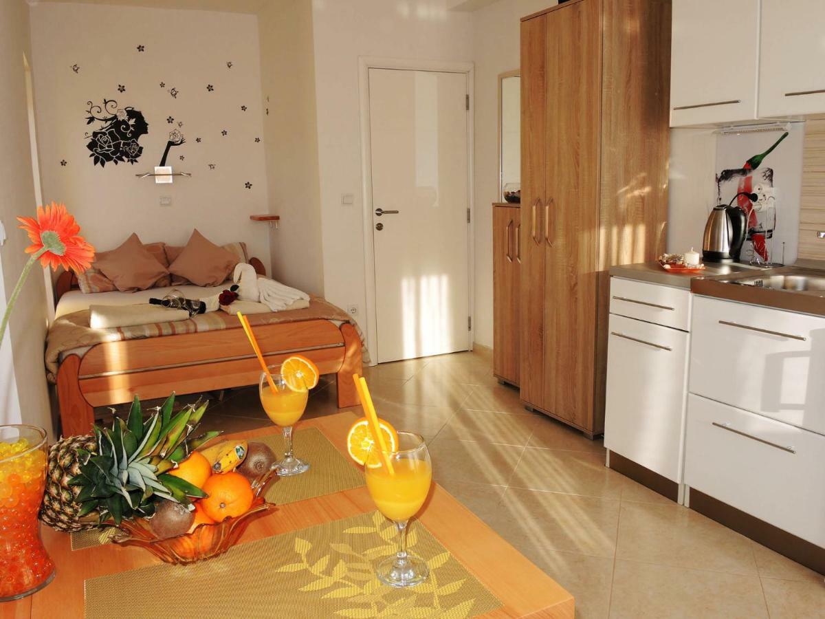 Iva Apartmani Tribalj Exteriér fotografie